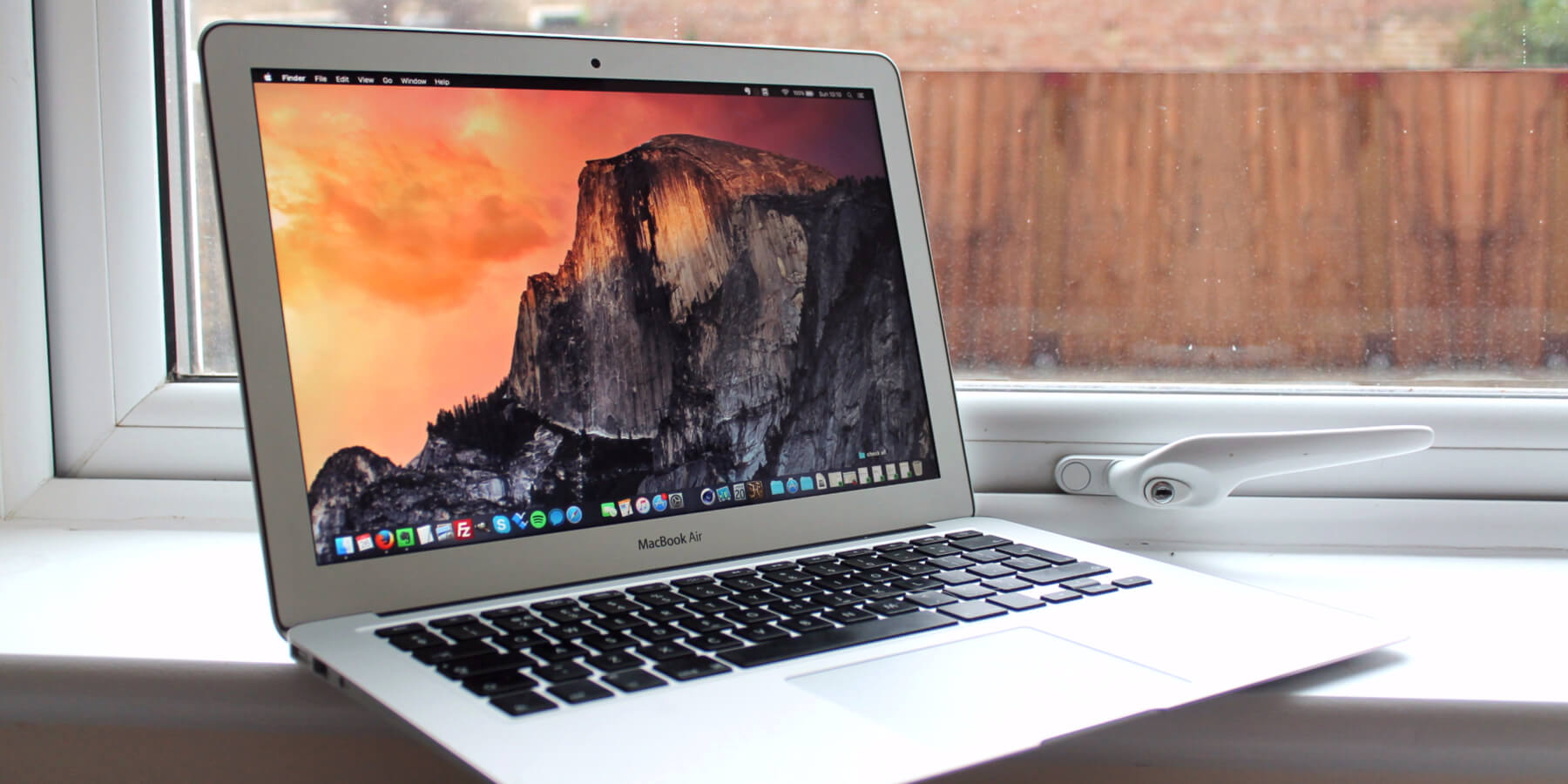 Apple MacBook Air 13 (2017)