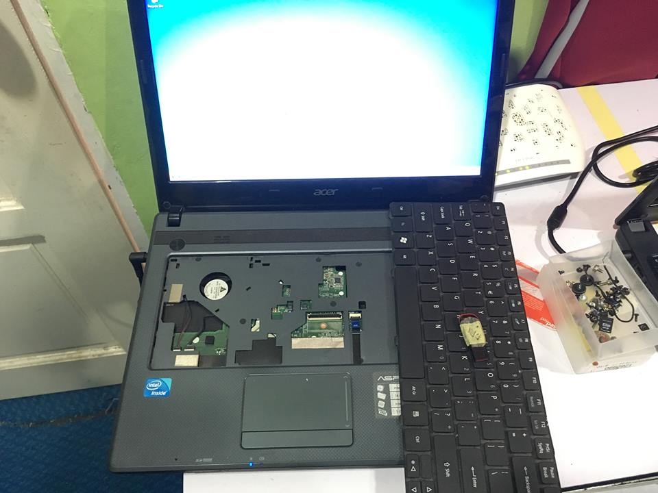 Format Laptop Untuk Repair Skrin Laptop Murah di KL