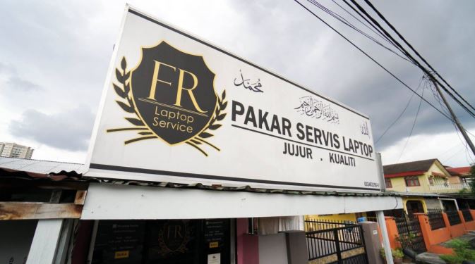 Signboard Kedai Repair Laptop Murah Di Gombak