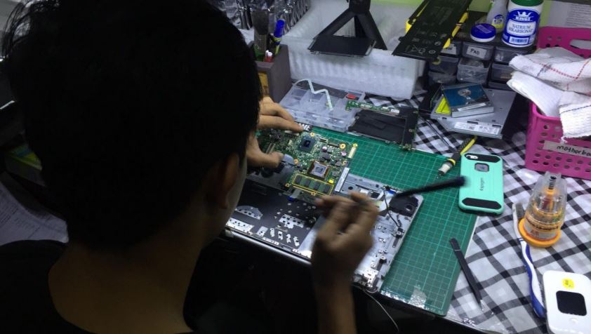 Solder Kedai Repair Laptop Murah Di Gombak